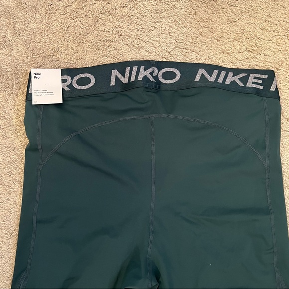 Nike Pro Mid-Rise 7/8 Leggings - Picture 7 of 10